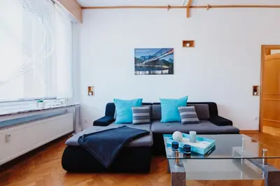 Ein Sitzbereich in der Unterkunft Ferienwohnung Oberhausen Sterkrade nahe Westfield CentrO