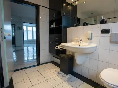 Ein Badezimmer in der Unterkunft Serviceroom24 - Apartment 4 in Gladbeck WLAN - Smart-TV - 24-7 Check-in und Küche