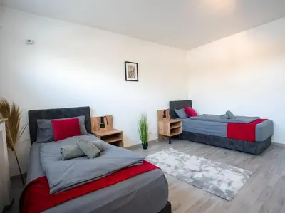 Ein Sitzbereich in der Unterkunft Serviceroom24 - Space in Gladbeck WLAN - Smart-TV - 24-7 Check-in und Küche