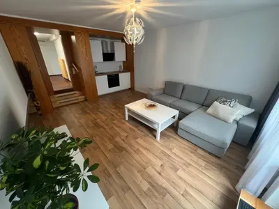 Ein Sitzbereich in der Unterkunft Messenahe Moderne Zwei-Zimmer-Wohnung 42qm