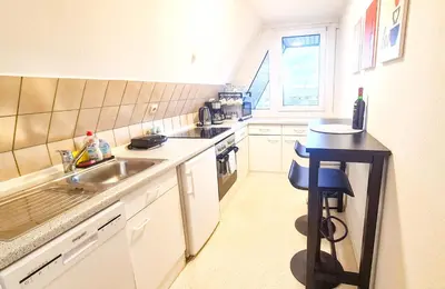 Küche/Küchenzeile in der Unterkunft Cozy-Stay II, 2-Room Flat for Vacation & Messe, Düsseldorf, Perfect Connectivity
