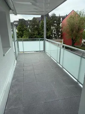 Ein Balkon oder eine Terrasse in der Unterkunft Messe Essen, Modernes Apartment mit Küche, Balkon & Self-Check-in