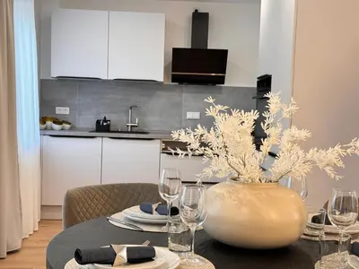 Küche/Küchenzeile in der Unterkunft 100qm City Wohnung für 6 mit Privatparkplatz