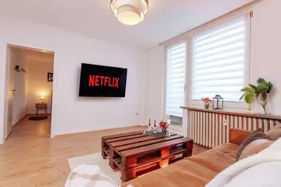 TV/Unterhaltungsangebot in der Unterkunft brick & cozy - City - Netflix - Wifi - 4 Person