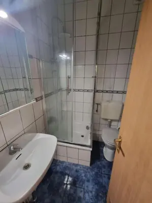 Ein Badezimmer in der Unterkunft Monteurunterkunft Nähe CentrO Oberhausen - 1OGL