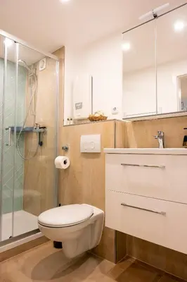 Ein Badezimmer in der Unterkunft Moderner Appartment Zentrumnah