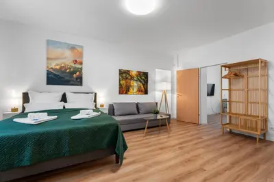 Ein Bett oder Betten in einem Zimmer der Unterkunft ROTH Apartments Solingen-HBF