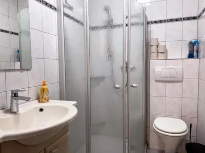 Ein Badezimmer in der Unterkunft T&K Apartments - Duisburg - 1-3 Zimmer Apartments