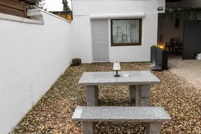 Ein Patio oder anderer Außenbereich in der Unterkunft Central Messe Airport DUS Apartment with Terrace
