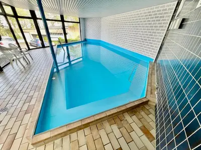 Der Swimmingpool an oder in der Nähe von Stilvolles Apartment in Herdecke