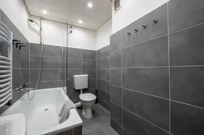 Ein Badezimmer in der Unterkunft Urbaner Komfort und beste Lage in Wuppertal Barmen - BLNM APARTMENTS