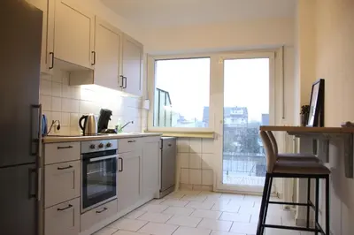 Küche/Küchenzeile in der Unterkunft Große 6 Personen Wohnung I Balkon I zentral I Boxspringbett I Wifi