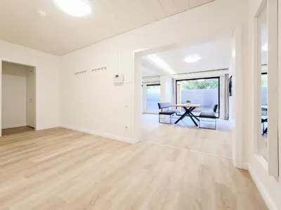 Grundriss der Unterkunft Tolstov Apartments - 3 Room Apartment with Terrace - 25 min Messe DUS