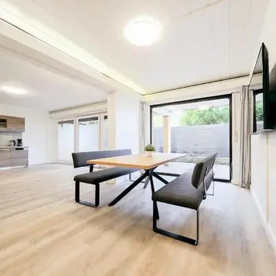 Tolstov Apartments - 3 Room Apartment with Terrace - 25 min Messe DUS