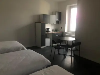 Küche/Küchenzeile in der Unterkunft ENSAS Ferienwohnung Wuppertal Uellendahl-Katernberg 1Zi Apart