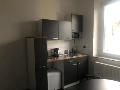 Küche/Küchenzeile in der Unterkunft ENSAS Ferienwohnung Wuppertal Uellendahl-Katernberg 1Zi Apart