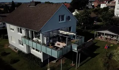 Das Gebäude in dem sich die Ferienwohnung befindet