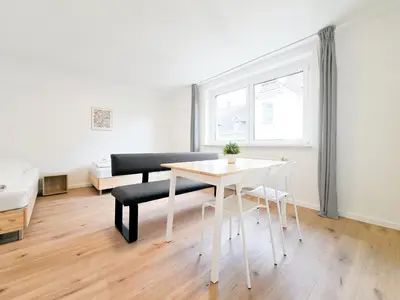 Ein Sitzbereich in der Unterkunft Tolstov Apartments - Monteurwohnungen mit 3 Zimmern , Balkon und Parkplatz