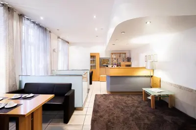 Küche/Küchenzeile in der Unterkunft Hotelzimmer in Düsseldorf 2 Heidelberger Hof