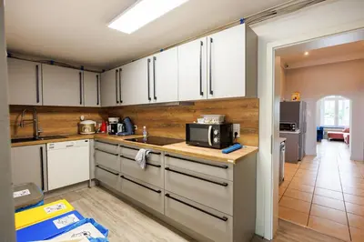 Küche/Küchenzeile in der Unterkunft Hotelzimmer in Düsseldorf 2 Heidelberger Hof