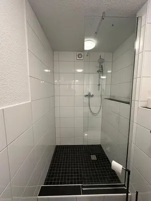 Ein Badezimmer in der Unterkunft 22-stilvolles, renoviertes Apartment in Super Lage von Herten, direkt am Volkspark!