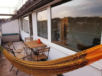 Ein Balkon oder eine Terrasse in der Unterkunft Charming maisonette with sun terrace