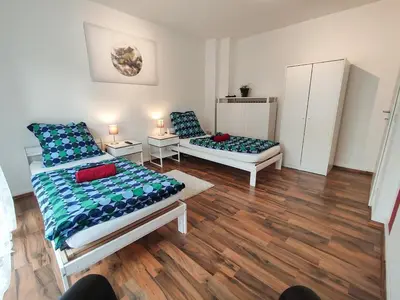 Ein Sitzbereich in der Unterkunft homes of ruhr - Monteurwohnung Schimanski