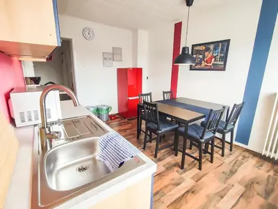 Küche/Küchenzeile in der Unterkunft homes of ruhr- Monteurwohnung Pilsken