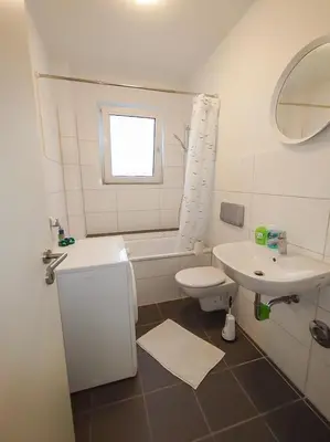 Ein Badezimmer in der Unterkunft homes of ruhr - Monteurwohnung Werk II