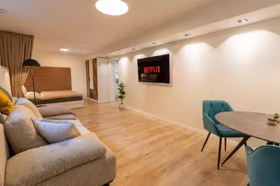 TV/Unterhaltungsangebot in der Unterkunft City Nest Dortmund
