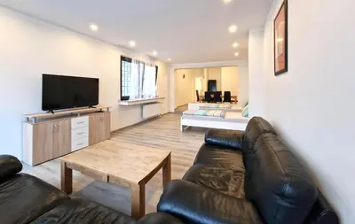 TV/Unterhaltungsangebot in der Unterkunft BS Oberhausen Comfort Zentral-Apartment