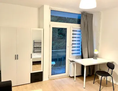 Grundriss der Unterkunft Tolles neues Apartment mit Balkon, EBK, Wlan, Smart TV, Netflix