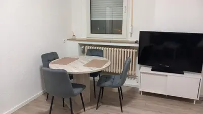 TV/Unterhaltungsangebot in der Unterkunft Neumühles Apartment Duisburg, großes TV, Wlan, Kaffeemaschine & Erdgeschoss
