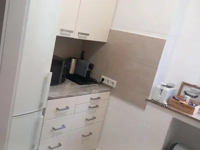 Küche/Küchenzeile in der Unterkunft Neumühles Apartment Duisburg, großes TV, Wlan, Kaffeemaschine & Erdgeschoss