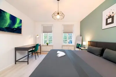 Ein Bett oder Betten in einem Zimmer der Unterkunft Smart Home - Wuppertal - Perfect for 6-8 Guests! Netflix - Central - Free Parking Zone