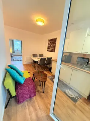 Küche/Küchenzeile in der Unterkunft Monteurwohnung oder Messewohnung inklusive Fitness Studio