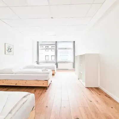 Tolstov Apartments - City Center Apartment with 5 Rooms - 10 Min Messe DUS