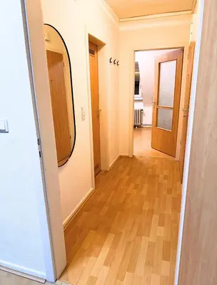 Grundriss der Unterkunft Moderne Wohnung mit Arbeitsplatz, Netflix, Nespresso & privatem Stellplatz