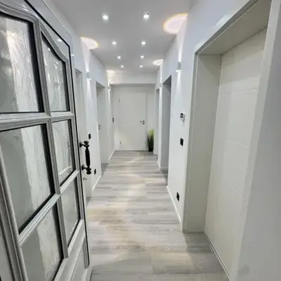 Modernes Haus mit Garten & Privatparkplatz Villa