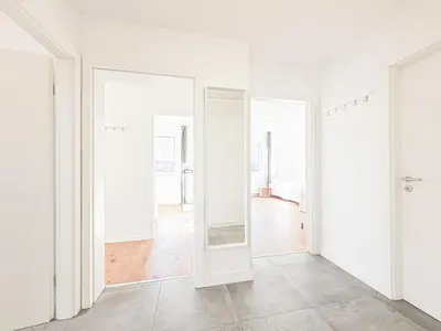 Grundriss der Unterkunft Tolstov Apartments - Monteurwohnung - 3 Schlafzimmer - Esszimmer - Küche - Waschmaschine - 25 Min zur Messe DUS