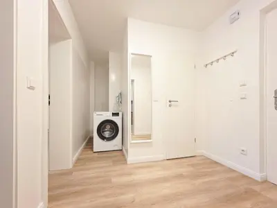 Grundriss der Unterkunft Tolstov Apartments - Monteurwohnung - 2 Schlafzimmer - Wohnzimmer - Küche - Balkon - Waschmaschine - 25 Min zur Messe DUS