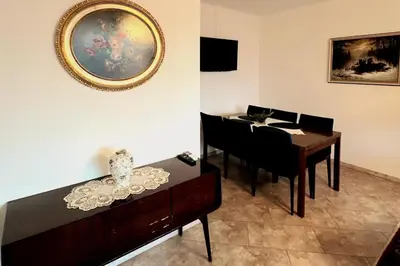 Ein Sitzbereich in der Unterkunft 2 Zimmer Wohnung für 2
