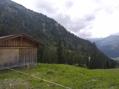 Naturlandschaft in der Nähe des Campingplatzes