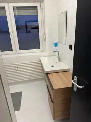 Ein Badezimmer in der Unterkunft Zentrale Monteurwohnung Ferienwohnung Recklinghausen 6 Personen