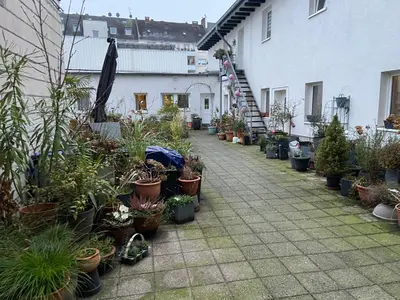 Ein Garten an der Unterkunft Komfort Apartment in Düsseldorf