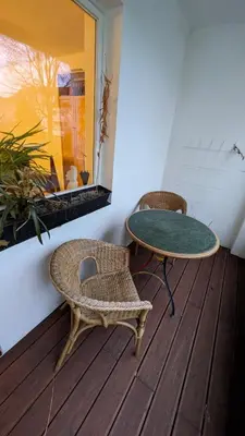 Ein Balkon oder eine Terrasse in der Unterkunft 70qm Etagenwohnung mit Loggia nahe Uni KH