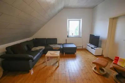 Ein Sitzbereich in der Unterkunft 85 qm DG nahe Uni und City bis 6 P 4 Zi KDB