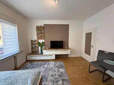 TV/Unterhaltungsangebot in der Unterkunft Justyna 1 Zimmer Freistehendes, ruhiges Haus nur 2 miter
