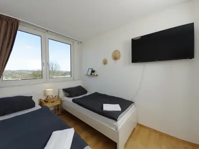 TV/Unterhaltungsangebot in der Unterkunft 6 Bed Apartment For Work Crews