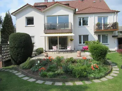 Ein Garten an der Unterkunft Apartment für höhere Ansprüche in Uni-Ort Dortmund